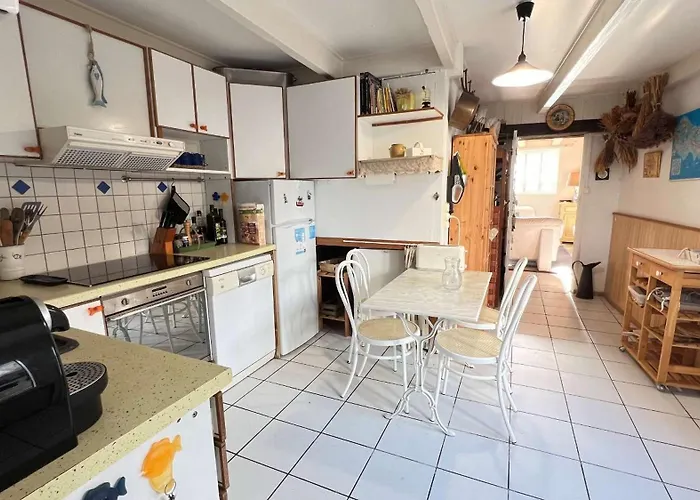 Charmante Au Centre De Avec Cour 别墅