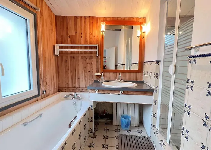 别墅 Charmante Au Centre De Avec Cour